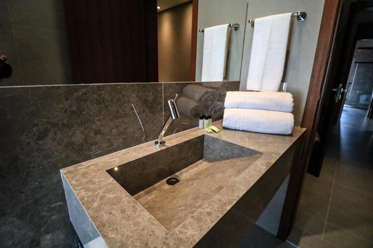 Serravita Hotel Пиуи Екстериор снимка