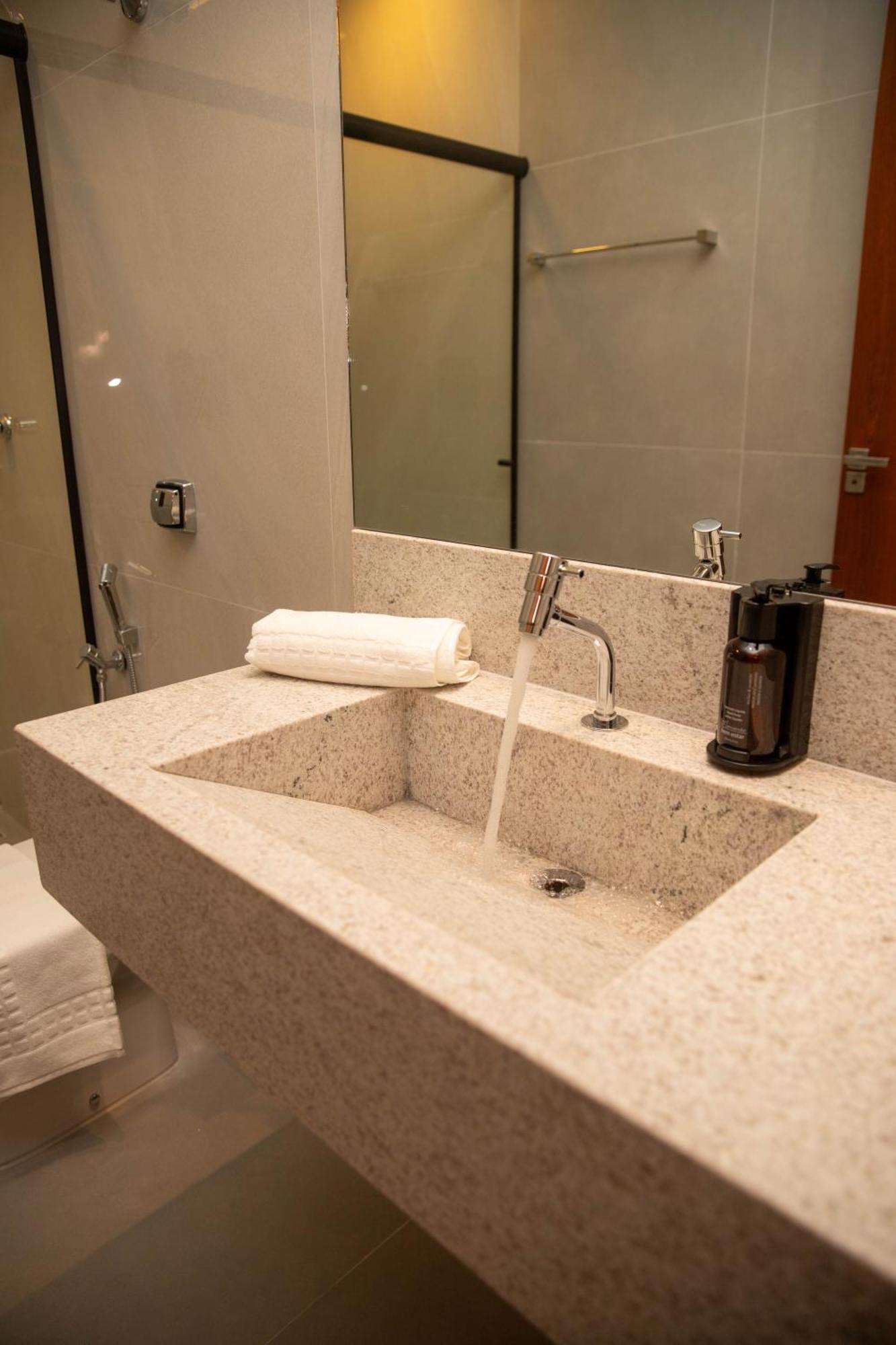 Serravita Hotel Пиуи Екстериор снимка
